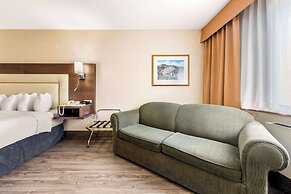 Quality Inn & Suites Gatineau
