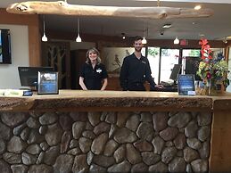 Kingfisher Oceanside Resort and Spa