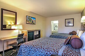Days Inn by Wyndham Market Center Dallas Love Field