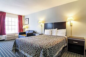 Days Inn by Wyndham Market Center Dallas Love Field