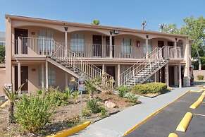 Days Inn by Wyndham Market Center Dallas Love Field