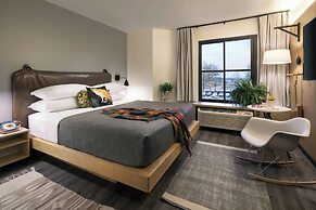 MOXY Memphis Downtown