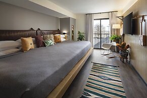 MOXY Memphis Downtown