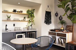 MOXY Memphis Downtown