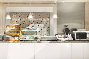 Days Inn by Wyndham Lethbridge