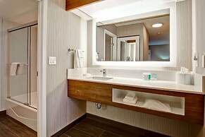 Hampton Inn & Suites by Hilton Calgary-Airport