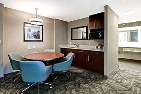 Hampton Inn & Suites by Hilton Calgary-Airport