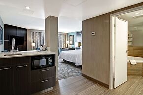 Hampton Inn & Suites by Hilton Calgary-Airport