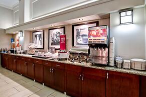 Hampton Inn & Suites by Hilton Calgary-Airport