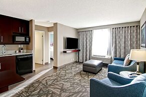 Hampton Inn & Suites by Hilton Calgary-Airport