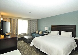 Hampton Inn & Suites by Hilton Calgary-Airport