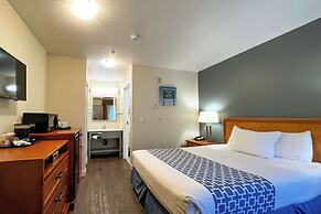 Econo Lodge Inn & Suites University
