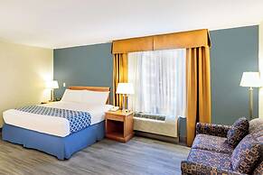 Econo Lodge Inn & Suites University