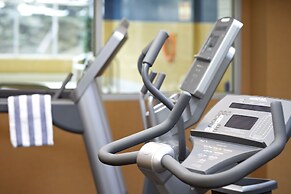 Econo Lodge Inn & Suites University