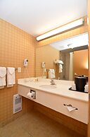 Econo Lodge Inn & Suites University