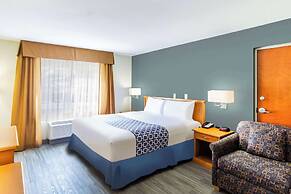 Econo Lodge Inn & Suites University