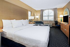 La Quinta Inn & Suites by Wyndham West Palm Beach Airport