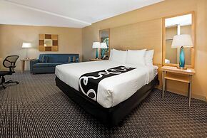 La Quinta Inn & Suites by Wyndham West Palm Beach Airport