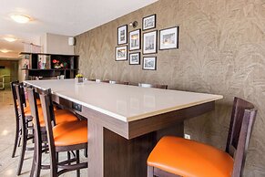 Quality Inn & Suites - Toronto West