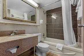 Quality Inn & Suites - Toronto West