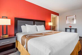 Quality Inn & Suites - Toronto West