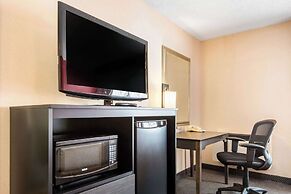 Quality Inn & Suites - Toronto West
