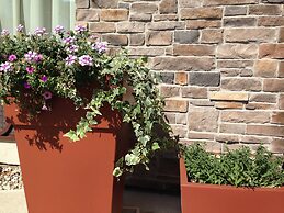 Quality Inn & Suites - Toronto West