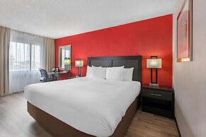 Quality Inn & Suites - Toronto West