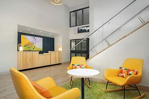 Spark by Hilton Brockville