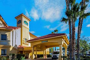 La Quinta Inn & Suites by Wyndham Tucson Airport
