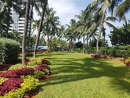Holiday Inn Miami Beach - Oceanfront, an IHG Hotel
