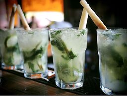 Holiday Inn Miami Beach - Oceanfront by IHG