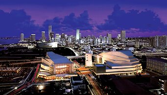 Holiday Inn Miami Beach - Oceanfront by IHG