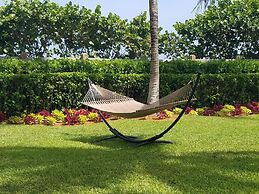 Holiday Inn Miami Beach - Oceanfront by IHG