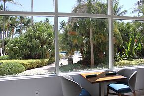 Holiday Inn Miami Beach - Oceanfront by IHG