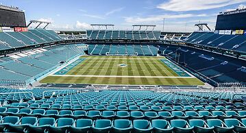 Holiday Inn Miami Beach - Oceanfront by IHG