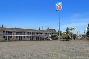 Motel 6 Fresno, CA - Belmont Ave