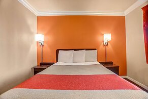 Motel 6 Fresno, CA - Belmont Ave