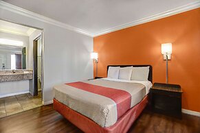 Motel 6 Fresno, CA - Belmont Ave