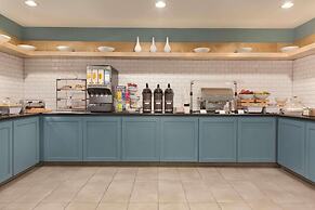 Country Inn & Suites by Radisson, Fresno North, CA