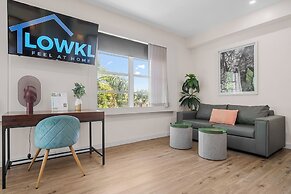 Greenview Hotel by Lowkl