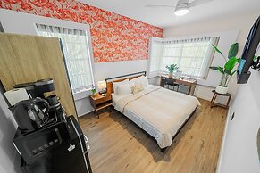 Greenview Hotel by Lowkl