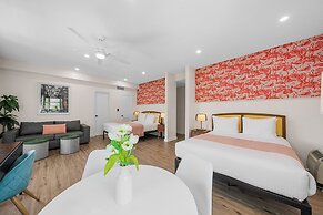 Greenview Hotel by Lowkl