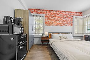 Greenview Hotel by Lowkl