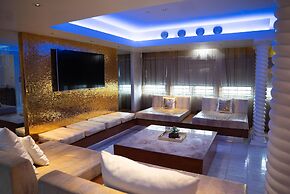 Dream South Beach, by Hyatt