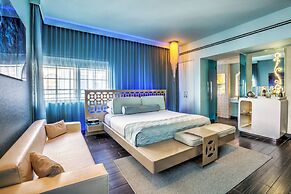 Dream South Beach, by Hyatt