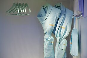 Dream South Beach, by Hyatt