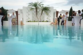 Dream South Beach, by Hyatt
