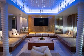 Dream South Beach, by Hyatt