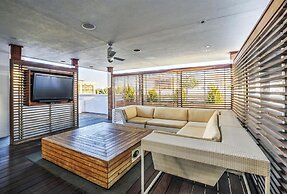 Dream South Beach, by Hyatt